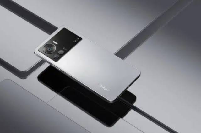 10 HP Infinix Terbaru Harga Murah Berkualitas Juni 2025